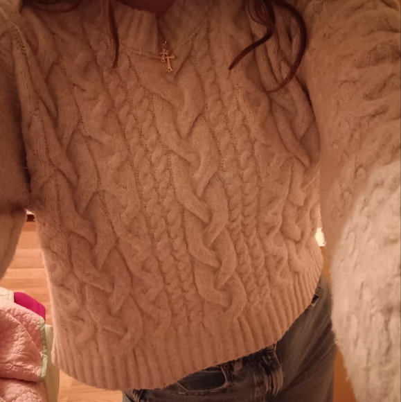 Comfy Cable Knit Sweater in Oatmeal - Picture 5 of 5